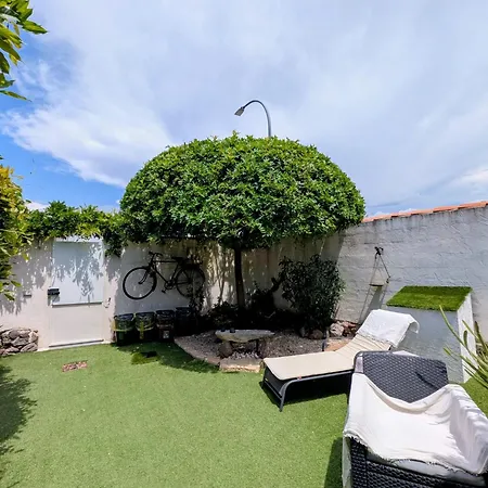La Casa Del Glicine Homestay *